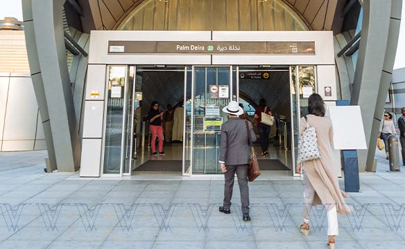 Deira, Dubai Palm metro station