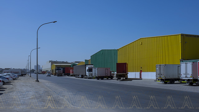 مصنع في منطقة القوز الصناعية في دبي